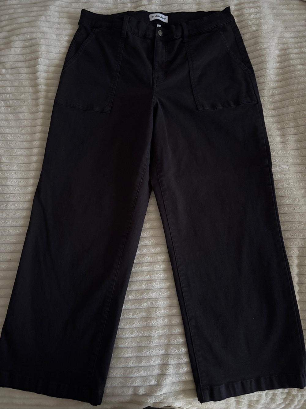 Black Cropped Wide-Leg Pants